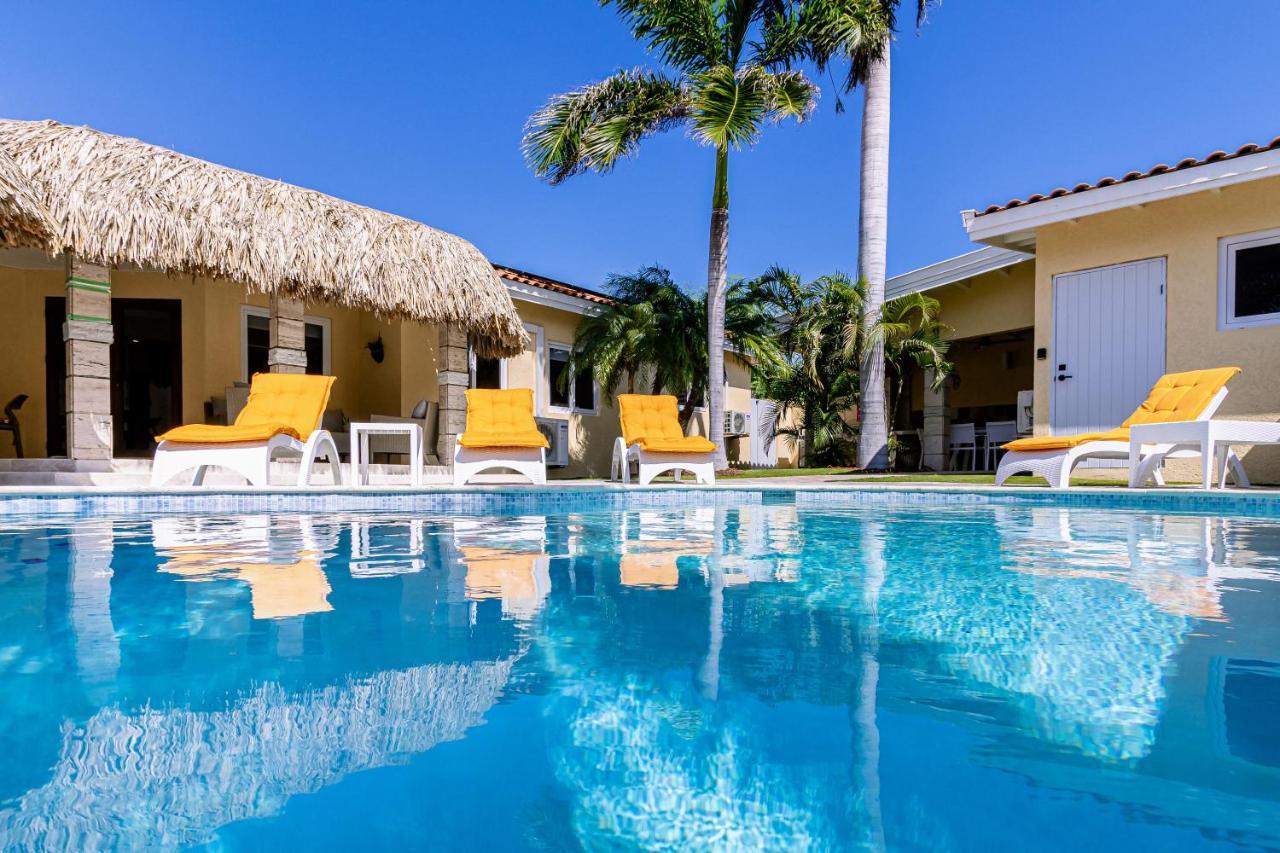 Ruby 15 Villa Palm Beach Exteriör bild