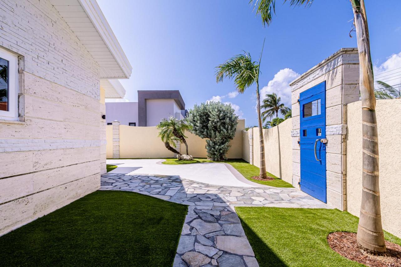 Ruby 15 Villa Palm Beach Exteriör bild